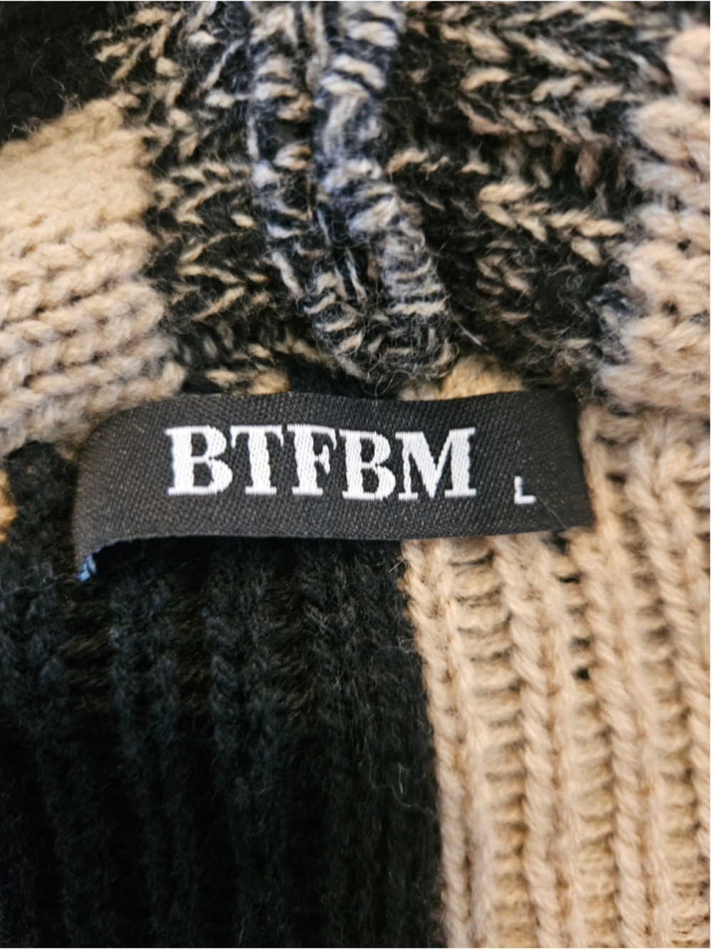 Women's BTFBM Chunky Cardigan Size L Black Beige Checkerboard Pattern - Picture 2 of 10